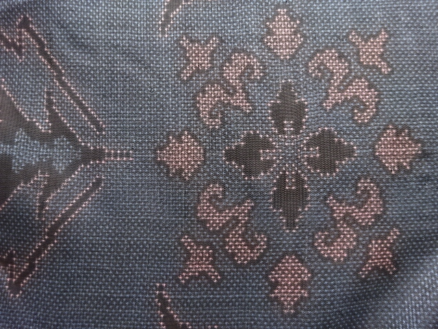 JAPANESE KIMONO / ANTIQUE KIMONO / SILK / DORO OSHIMA TSUMUGI / WOVEN FLORAL CREST & ABSTRACT PATTERN